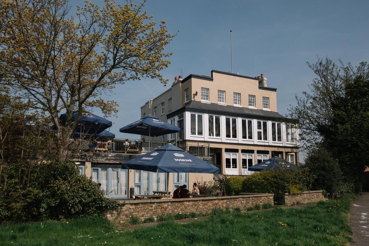 Royal Hotel, Bar & Grill Purfleet Luaran gambar